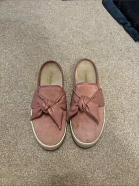 Spenco Women’s Dusty Rose Slip-On Knot Bow Sneakers